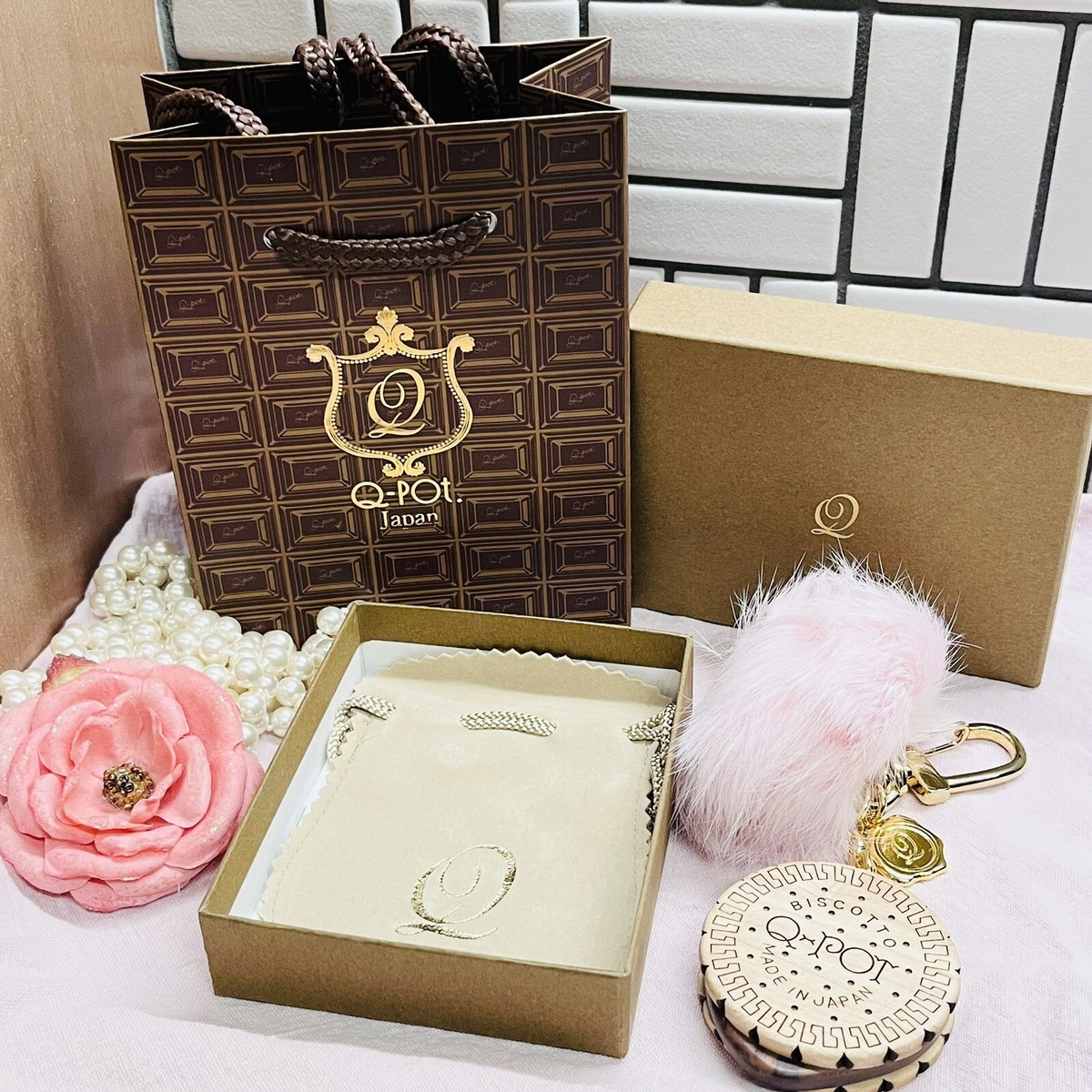 Q-pot. Japan Limited Biscuit Wood Key Holder Bag Charm With Q-pot. Japan Limited Biscuit Wood Key Holder Bag Charm With