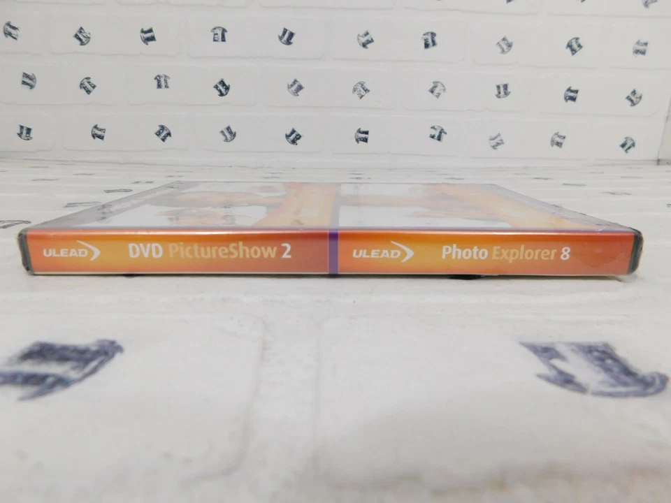 Ulead DVD PictureShow 2 / Photo Explorer 8 for Windows - 2 Pack New Sealed - Image 2 of 4
