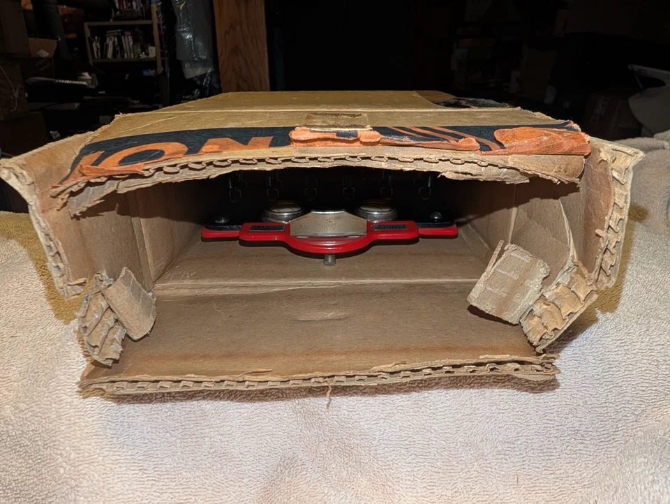 The Lionel Corporation Electric Trains Panel Board No. 439 With Original Box - Image 2 of 4