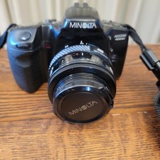 Minolta Maxxum 400si Camera and AF 35-70mm F4 Lens & Strap No Battery Or Film