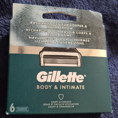 Gillette Body & Intimate 24 Stück Rasierer-Patronen   4 Packungen  A 6 Klingen