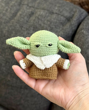 Crochet yoda star wars keychain plushie Amigurumi Stuffed Doll