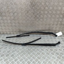 TOYOTA AVENSIS Limousine T270 Frontwischerarme-Satz 85221-05100 RHD 2016