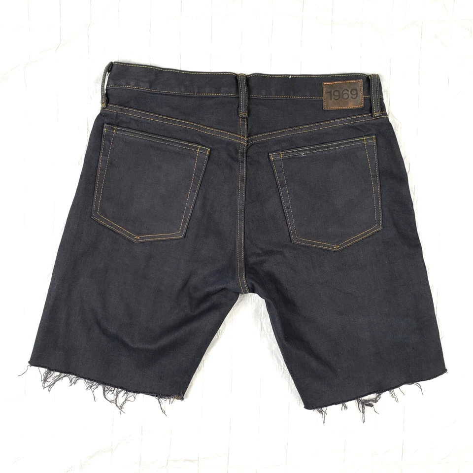 Gap 1969 男式 31 码修身灰色日本镂空牛仔剪裁短裤 Jean Jort — 第 3/4 张图片