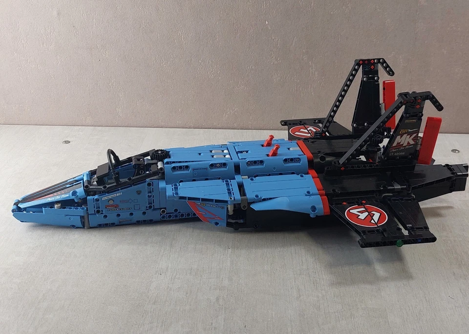 LEGO Technic 42066 Air Race Jet, photo 1 sur 5