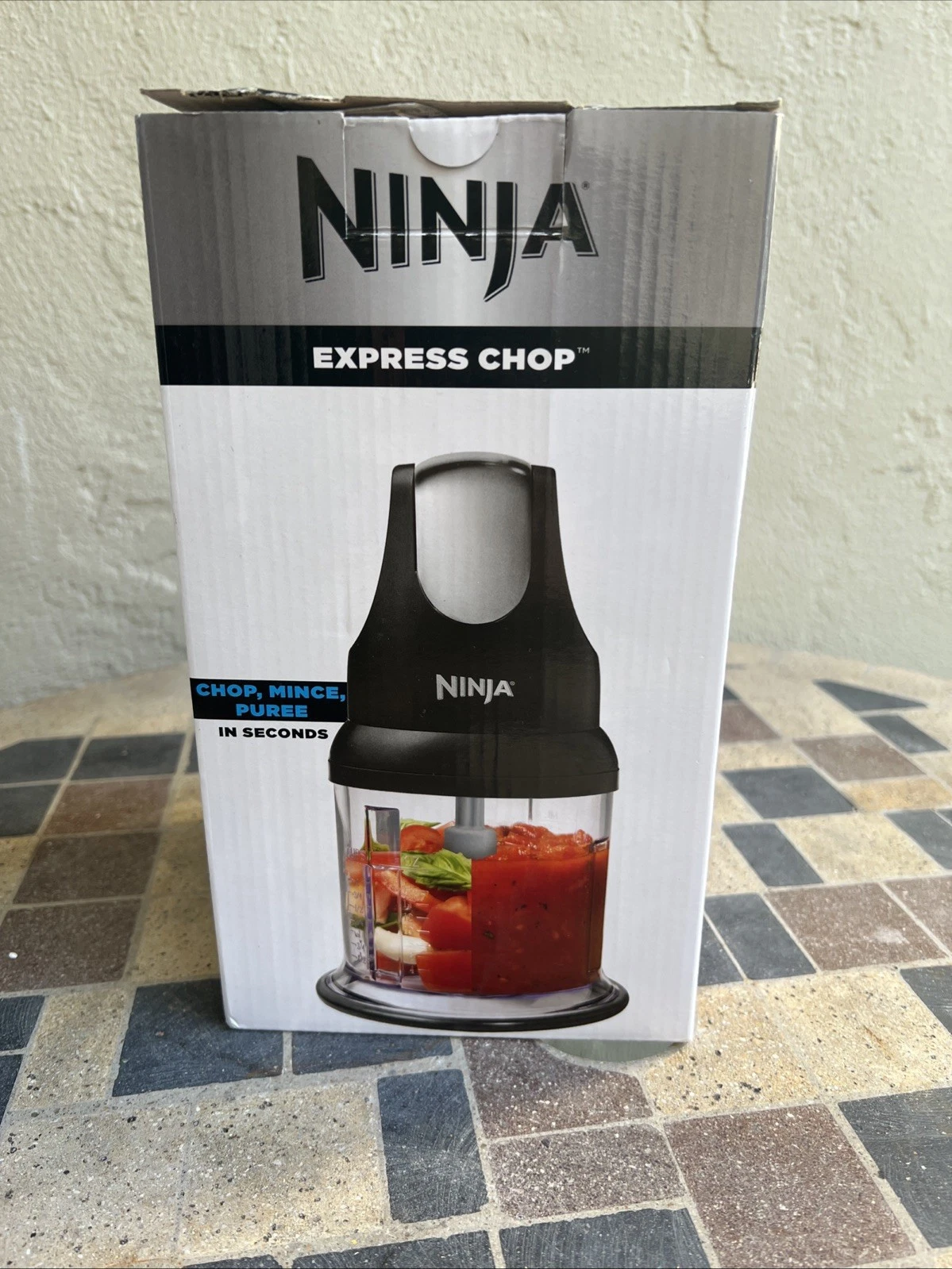 Ninja Express Chop Food Chopper 16 oz Bowl Chop Mince Purée FAST NJ100GR NIB
Opens in a new window o