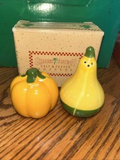NEW! 1984 Avon Ceramic Shades of Autumn Salt & Pepper Shakers Original box sqash