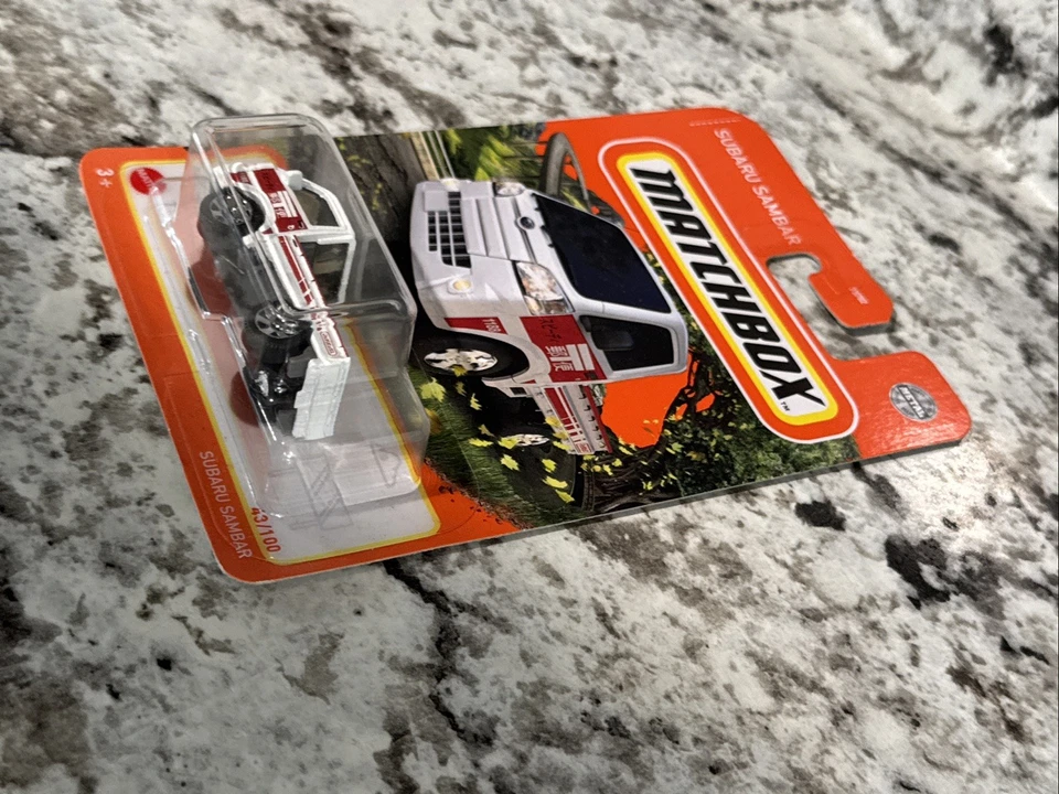 Camión Matchbox Subaru Sambar 2022 blanco rojo Foto 4 de 4