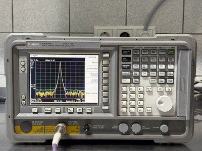 HP Agilent E4404 B  9KHz-6,7 Ghz  ESA-E Serie Spectrum Analyzer