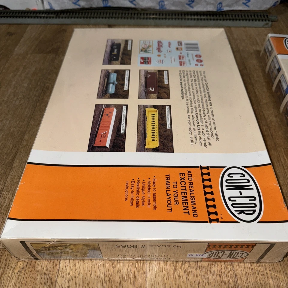 CON-COR #9065 FARMERS CO-OP STORAGE SHED MODEL KIT New - Image 3 of 3