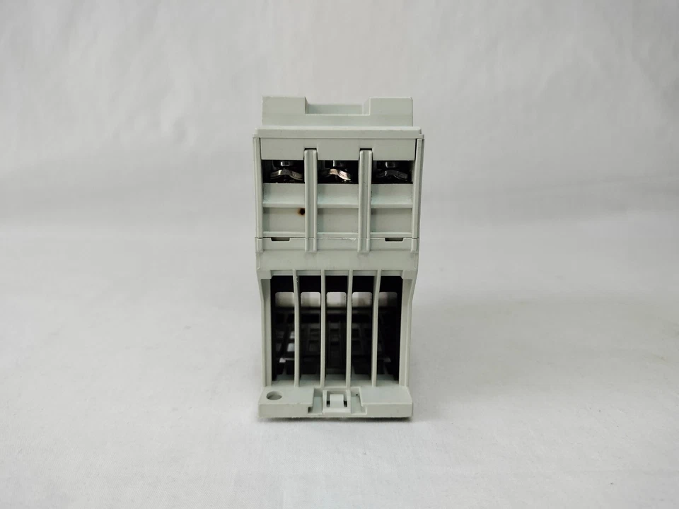 Carlo Gavazzi RGCM3A60D15GKE RG Solid State Relay Switch Made in Malta - Image 4 of 4