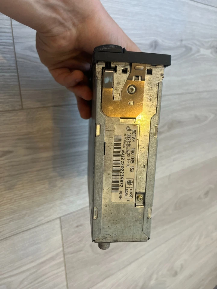 Original VW Beta 4 IV HE2 1HO035152 Stereo Rarität - Bild 3 von 4