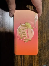 Too Faced Sweet Peach Glow Highlighting  Palette Limited Edition / Discontinued