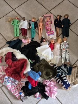 Konvolut alte Barbie Puppe und andere