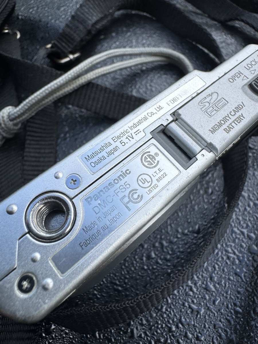 Panasonic Lumix [DMC-FS5] 10MP Compact Digital Camera Silver w