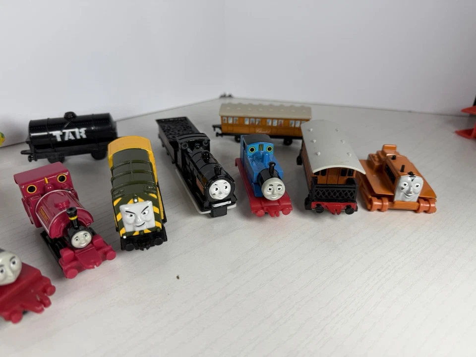 READ DISCRIPTION Huge Lot of Ertl 1980’S-1990’S Thomas The Train Diecast Lot - Image 4 of 4
