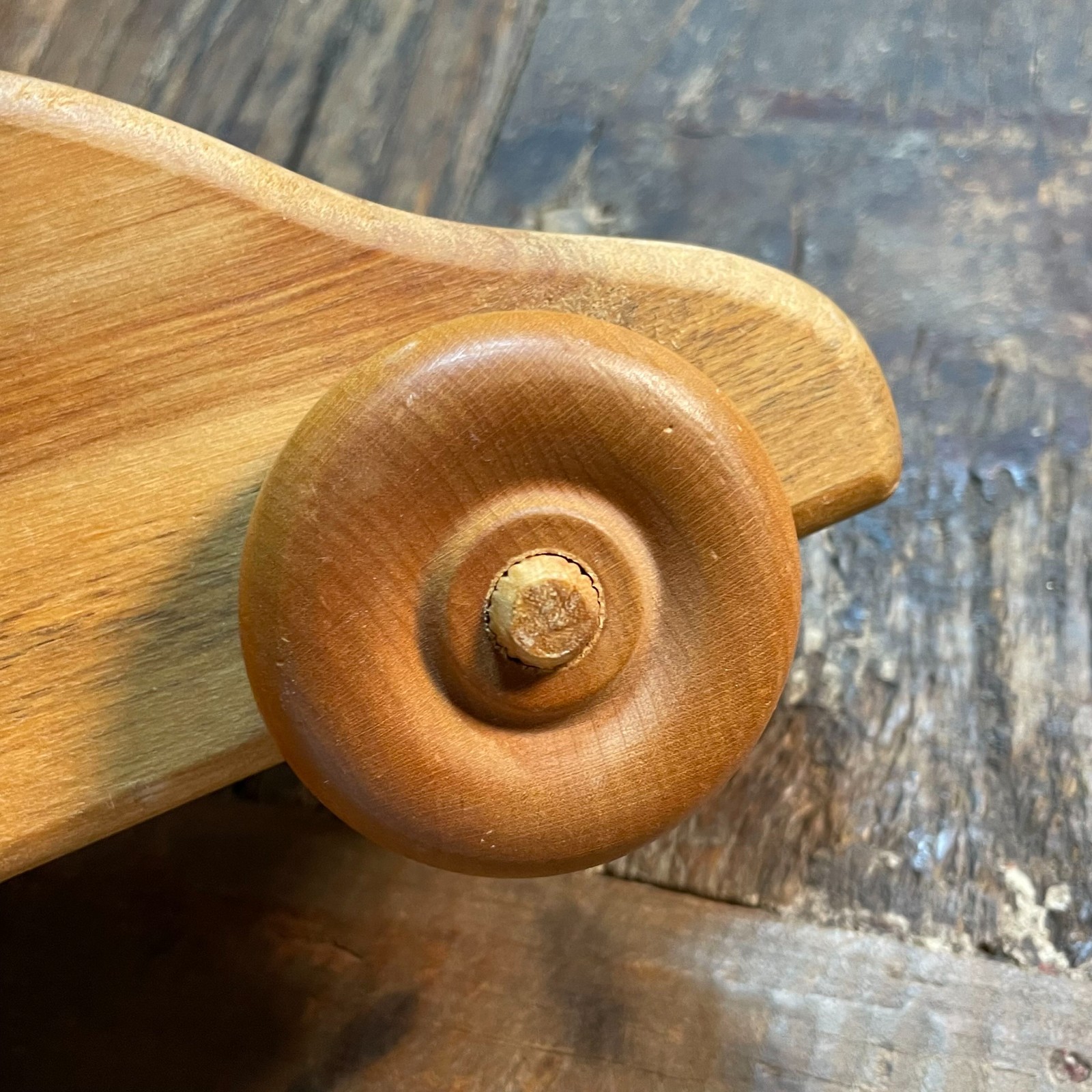 The Toy Shop Hand Crafted Wooden Cedar Grain Toy Car Handmade Smooth Wheels