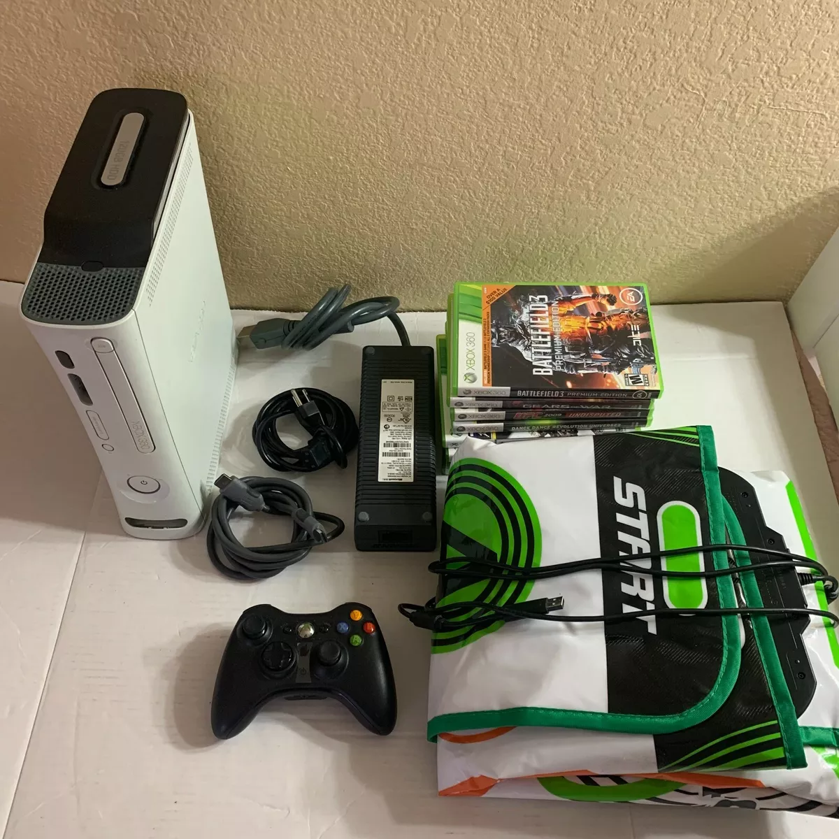 Microsoft Xbox 360 Arcade 120GB Console - White , With Games, See  Description