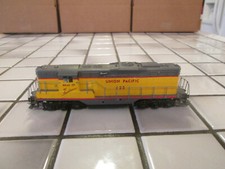 athearn UNION PACIFIC powered engine HO scale ////