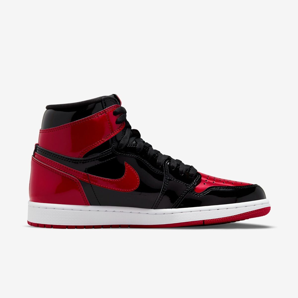 Nike Jordan 1 Retro High OG Patent Shoes 'Bred' (555088-063 Nike Jordan 1 Retro High OG Patent Shoes 'Bred' (555088-063
