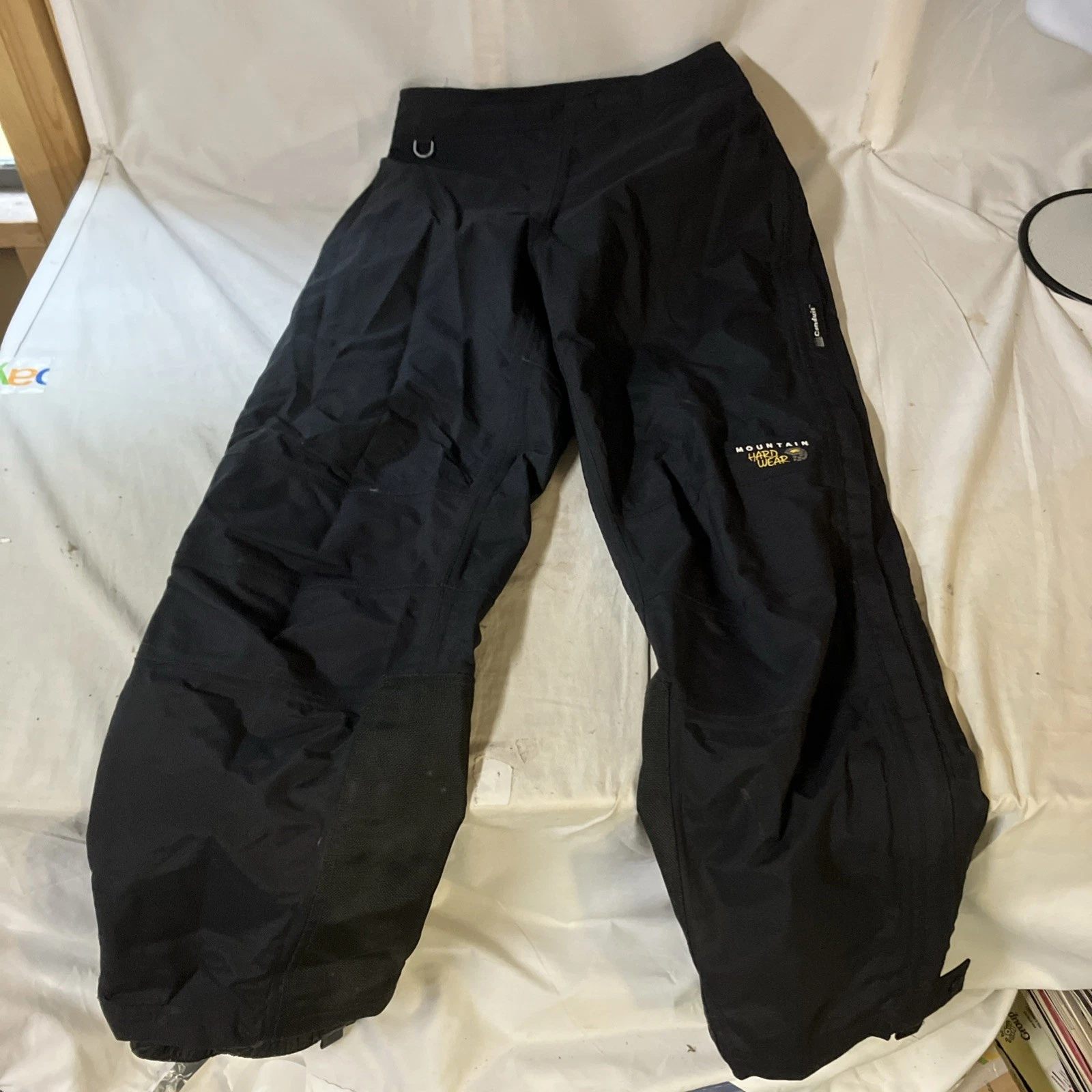 Mountain Hardwear Conduit Snow Snowboard Pants Women 10 Black Zip Windbreaker
Opens in a new window