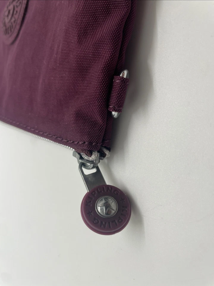 Bolsa de accesorios cosméticos Kipling cremallera nailon granate de ensueño Foto 3 de 4