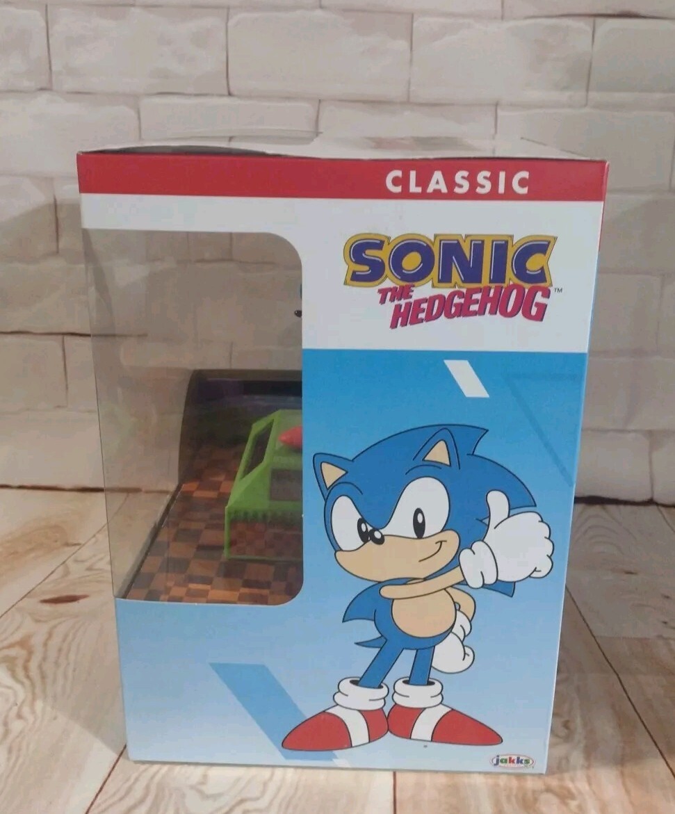 Classic Sonic The Hedgehog Solar Powered Foot Tapping Sonic Figure