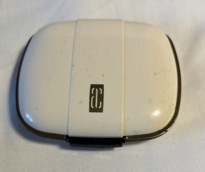 Avon Translucent Pressed Powder, Light Medium Powder 0.4oz 11.3g W/Puff NOS