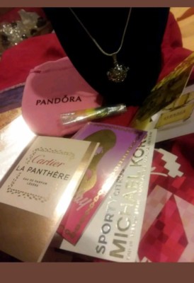 AROMADIFFUSER CHARM LOCKET 30in. 925CHAIN w/3Scents VERSACE DKNY TAYLOR CARTIER 