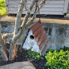 Vintage Rustic Reclaimed Barn wood Wren Birdhouse With Metal Roof For Outdoor