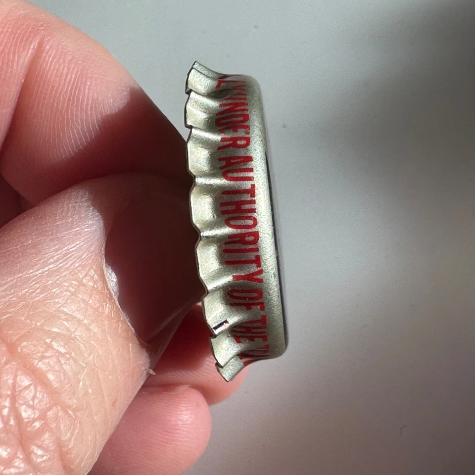 Vintage Pepsi Bottle Cap Lapel Pin Advertising Brooch - Image 2 of 3