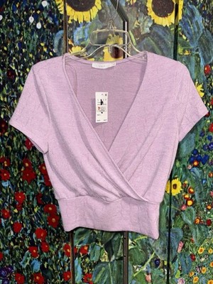 NWT Lush Size Large Lavender Short Sleeve Top V Neck Top