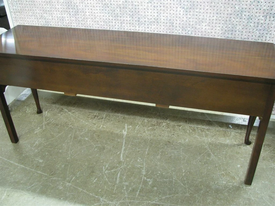 Aparador baixo Kittinger Colonial Williamsburg mogno Queen Anne; Estado perfeito CW148 - Imagem 3 de 4