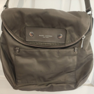 MARC by MARC JACOBS Preppy Nylon Natasha LARGE Crossbody Bag Olive 
