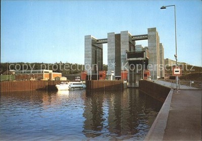 Schiffe Ships Navires Schiffshebewerk Scharnebeck Lueneburg 