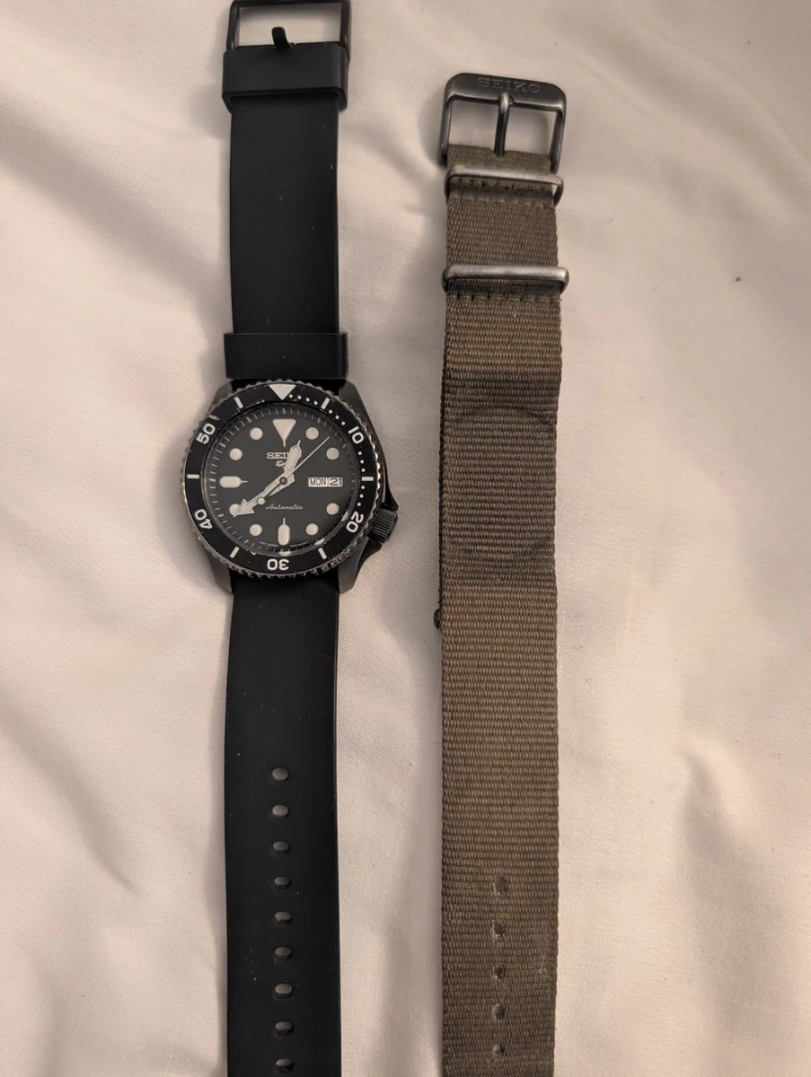 Seiko 5 Sports Mechanical (Automatic) Rubber Band Wristwatches for