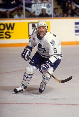 Glenn Anderson Toronto Maple Leafs skates on ice at an NHL game ci- Old Photo