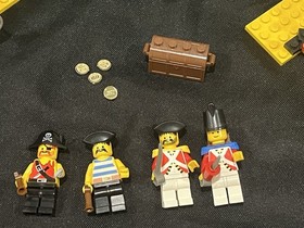 LEGO Pirates 1729 Barnacle Bay 100% Complete With Instructions Min-figs