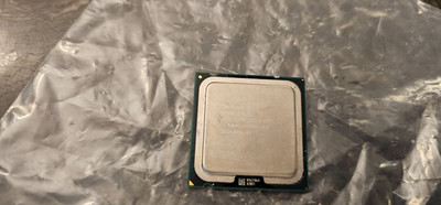 Intel Pentium D 915 SL9DA 2.80GHz 4MB 800MHz LGA775 CPU Presler Dual-Core CPU
