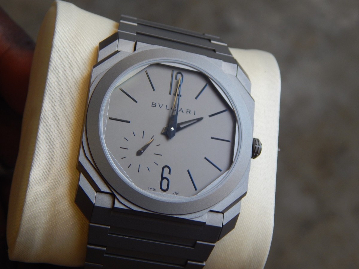 【ジャンク】2006CALERA  & 2006 Barolo Bvlgari Octo Gray Men's Watch - 102713 for sale online | eBay