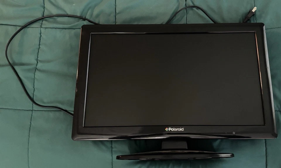 Polaroid 22” HD LCD TV & DVD combo. Model: TDAC-02212 - Image 2 of 4