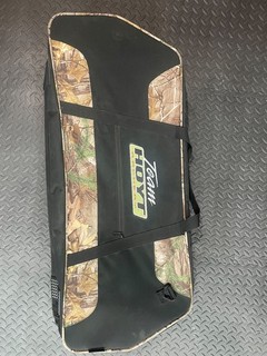 Hoyt Compound Bow Case Camouflage/Black Soft Bag with Carry Handle