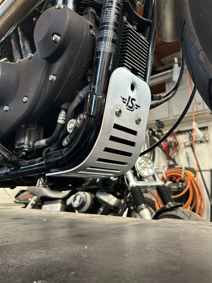 Harley Sportster placa de deslizamiento aluminio cepillado para todos los modelos 2004-2022 Foto 2 de 4