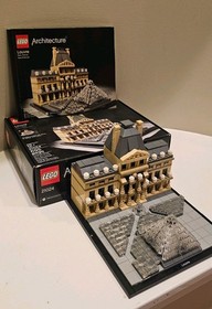 LEGO ARCHITECTURE: Louvre (21024) 100% complete!