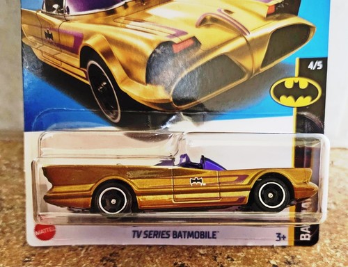 Hot Wheels DC Batman Classic 60's TV Series Gold Batmobile 131/250 NEW on Card - Picture 6 of 8