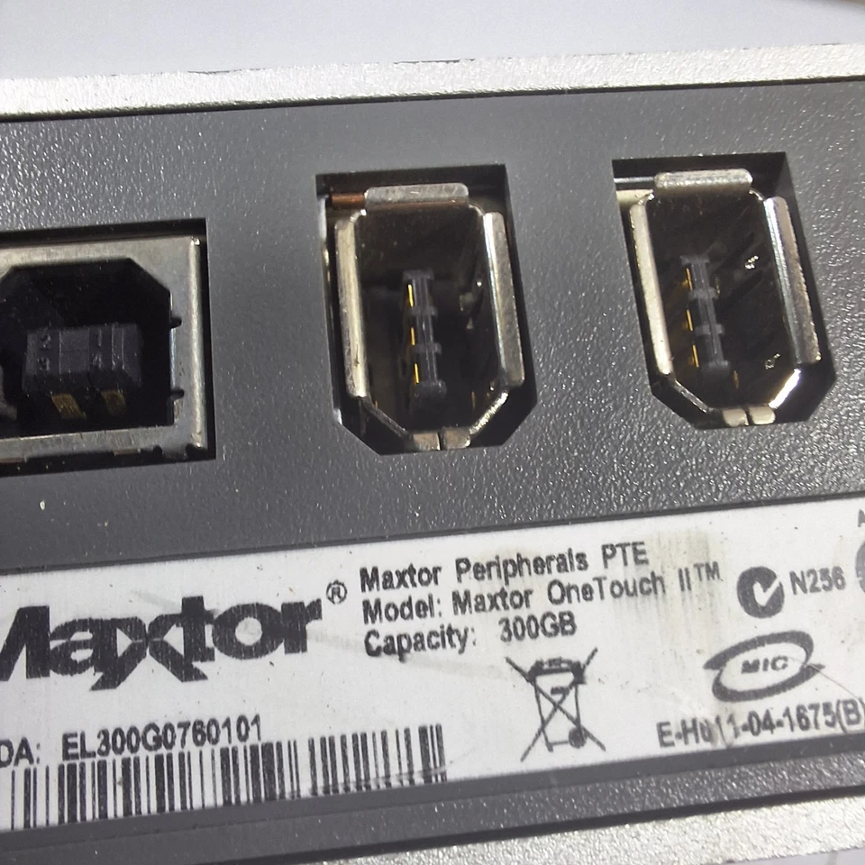 Maxtor one touch ii 300 GB (used)  External Hard Drive  Unit only - Image 3 of 4