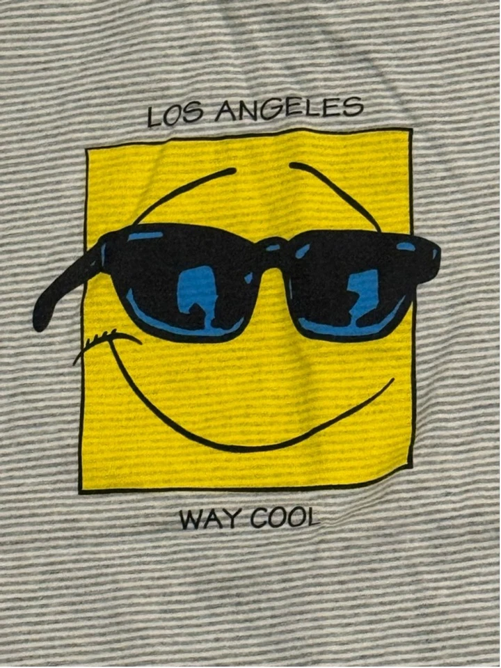 Camiseta De Colección Años 90 Bugle Boy Hombre’s Smiley Face Los Angeles Rayas Blancas/Grises Talla M Foto 2 de 4