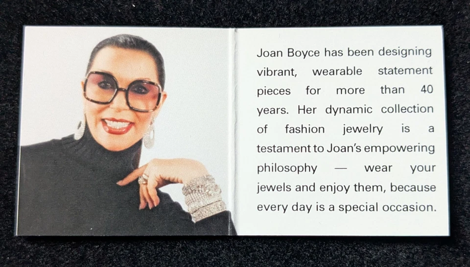 Juego de collar y pendientes de aro Joan Boyce de cristal azul Foto 2 de 4