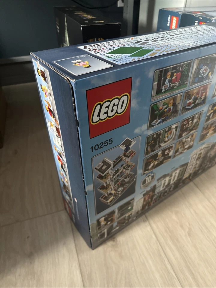 LEGO CREATOR: Cuadrado de montaje (10255) Foto 3 de 4