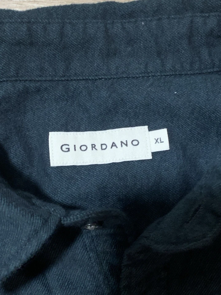 Camisa de franela delantera con botones manga larga GIORDANO para hombre talla XL Foto 4 de 4